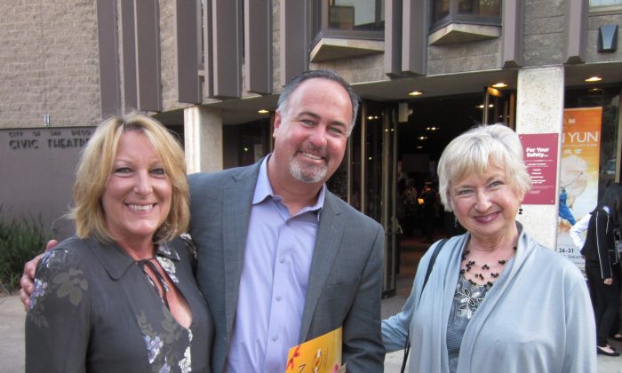 Fox Sports Announcer Says Shen Yun 'Magical, Peaceful and Tranquil'